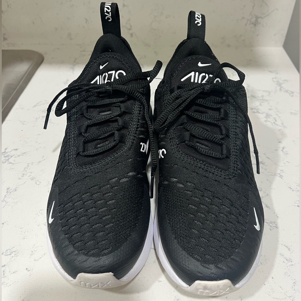 Nike Air Max 270 Black and White Women’s Sneakers - Picture 5 of 12